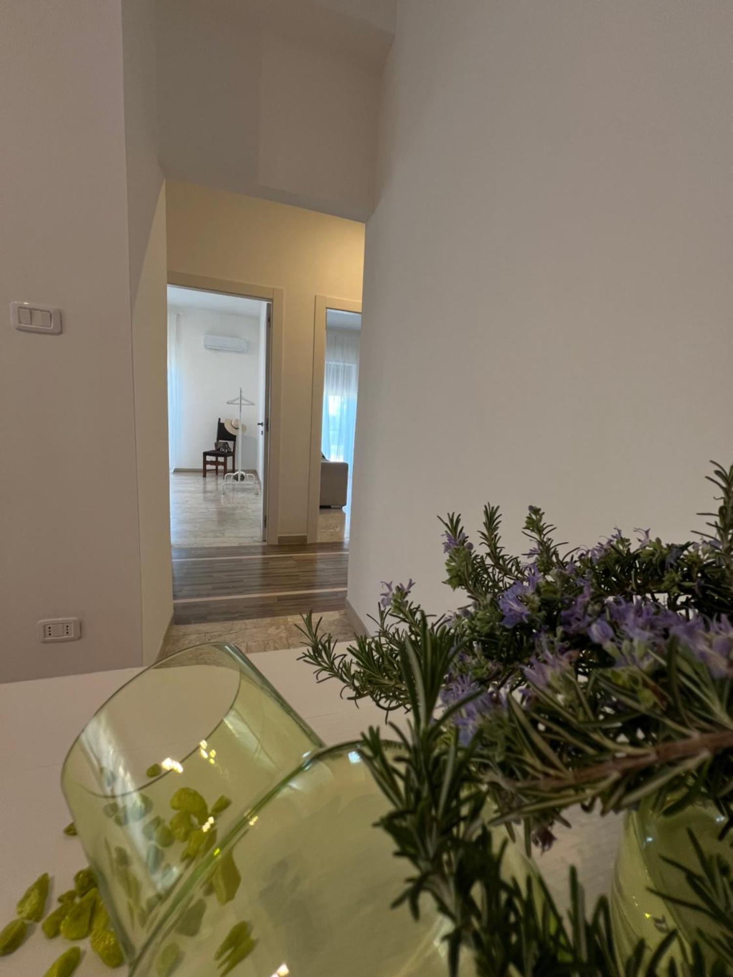 Casa Roberta With Balcony And Sea View Apartment Vieste Exterior photo
