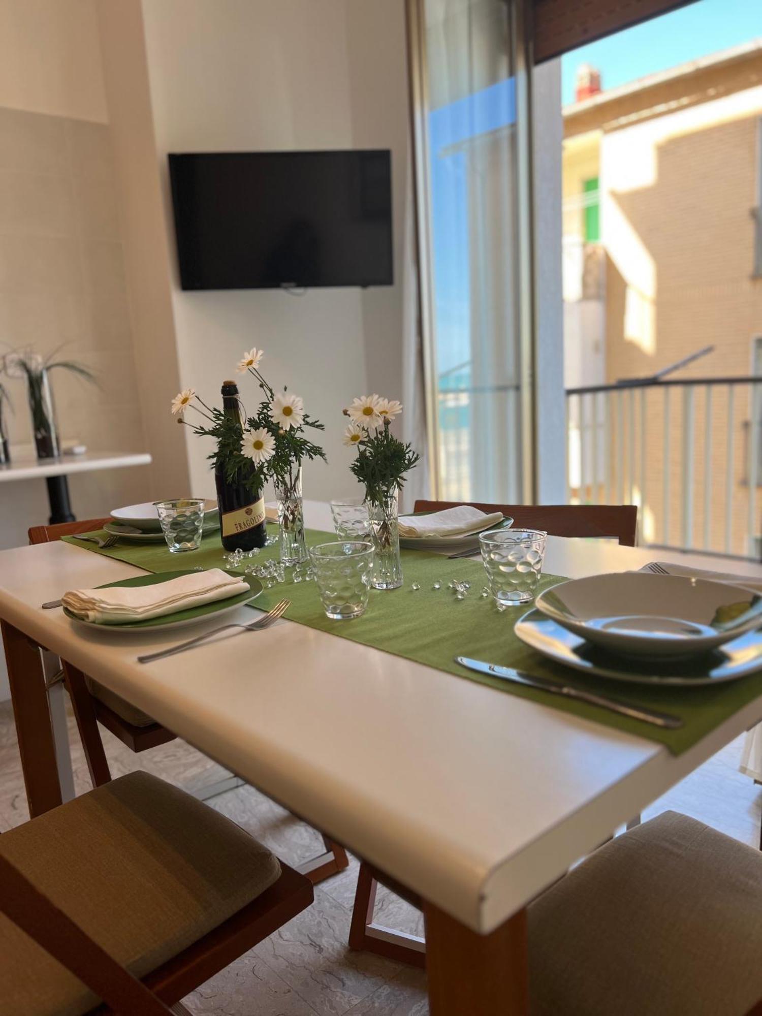 Casa Roberta With Balcony And Sea View Apartment Vieste Exterior photo