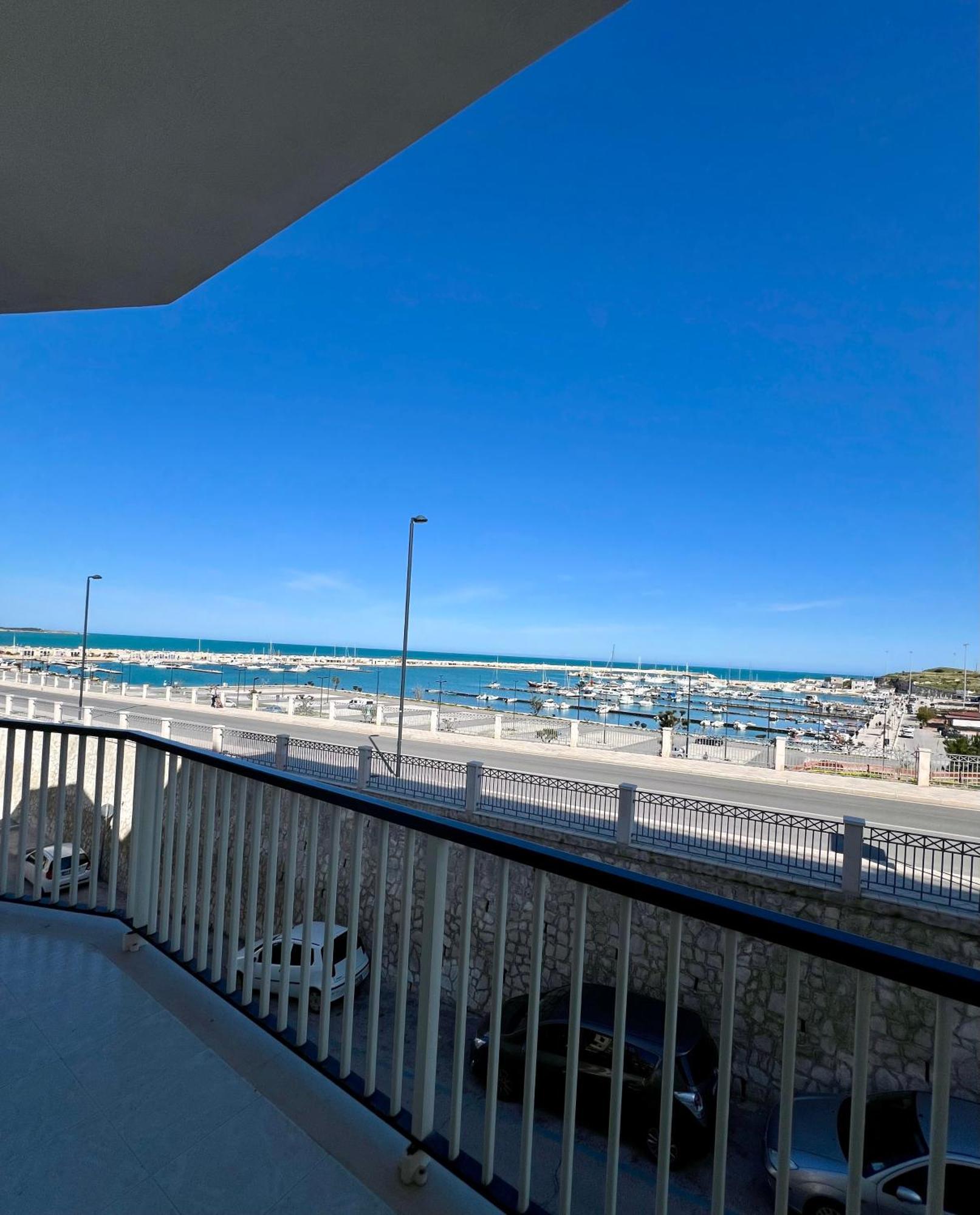 Casa Roberta With Balcony And Sea View Apartment Vieste Exterior photo